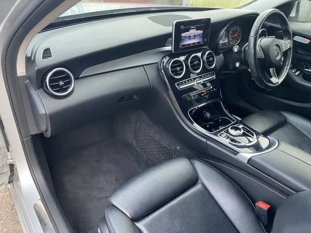 2018-mercedes-benz-c-class-20-c200-se-executive-edition-estate-5d-9g-tronic-plus-big-25