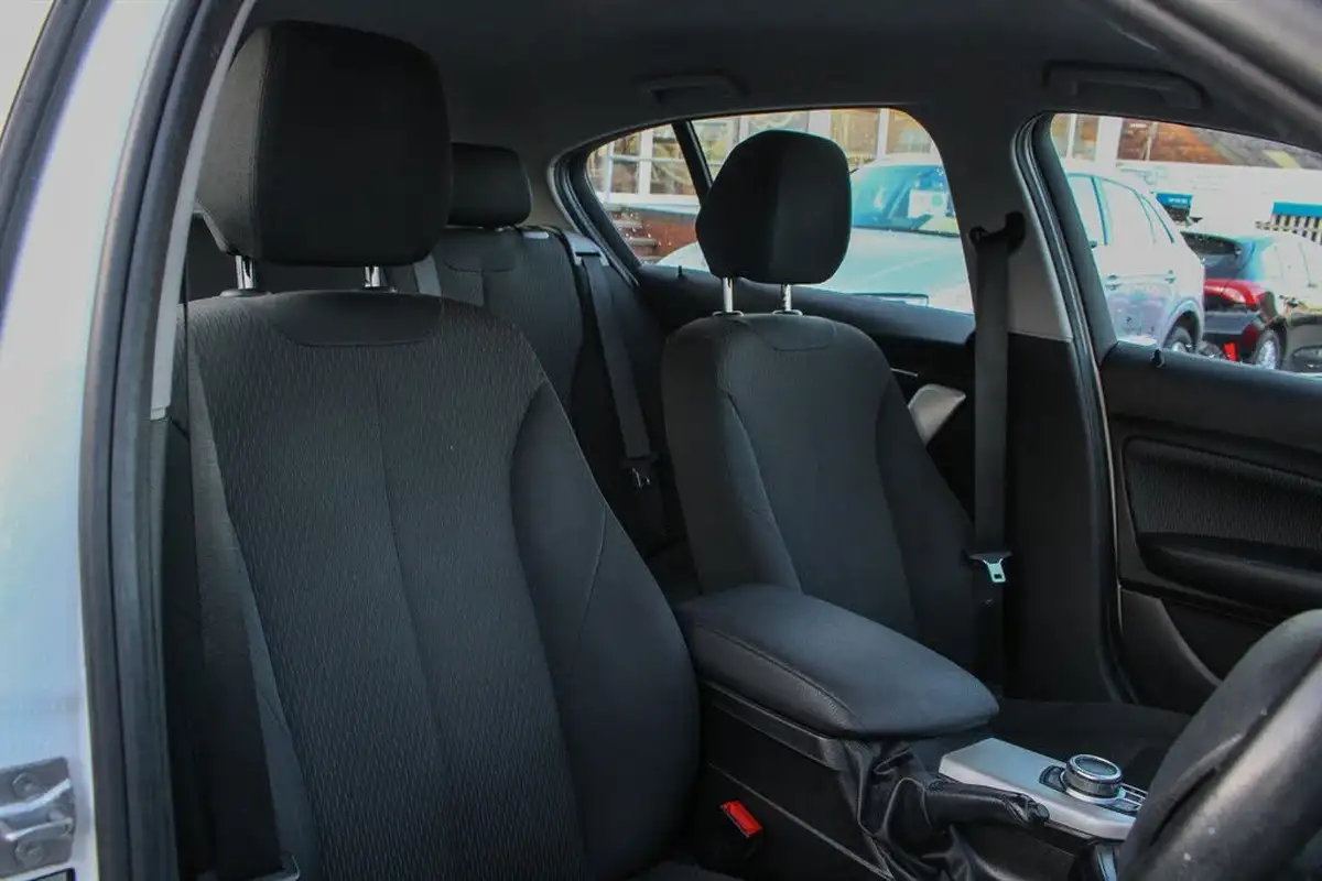 2019-bmw-1-series-15td-116d-se-business-ss-5d-big-13