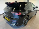 2025-volkswagen-golf-20-tsi-r-black-edition-small-5