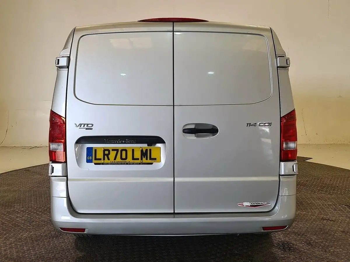 2021-mercedes-benz-vito-18-cdi-114-progressive-l2-panel-big-29