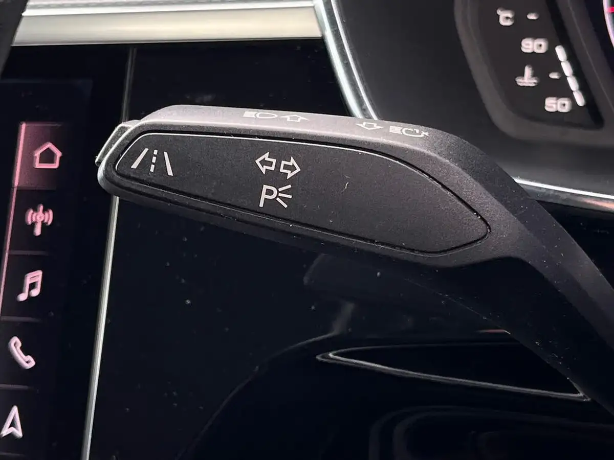 2019-audi-q3-20-40-tfsi-s-line-big-44