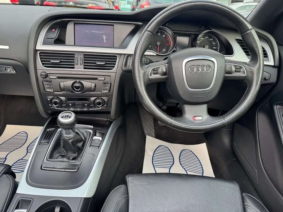 2012-audi-a5-20-s-line-211ps-cabriolet-2d-big-14