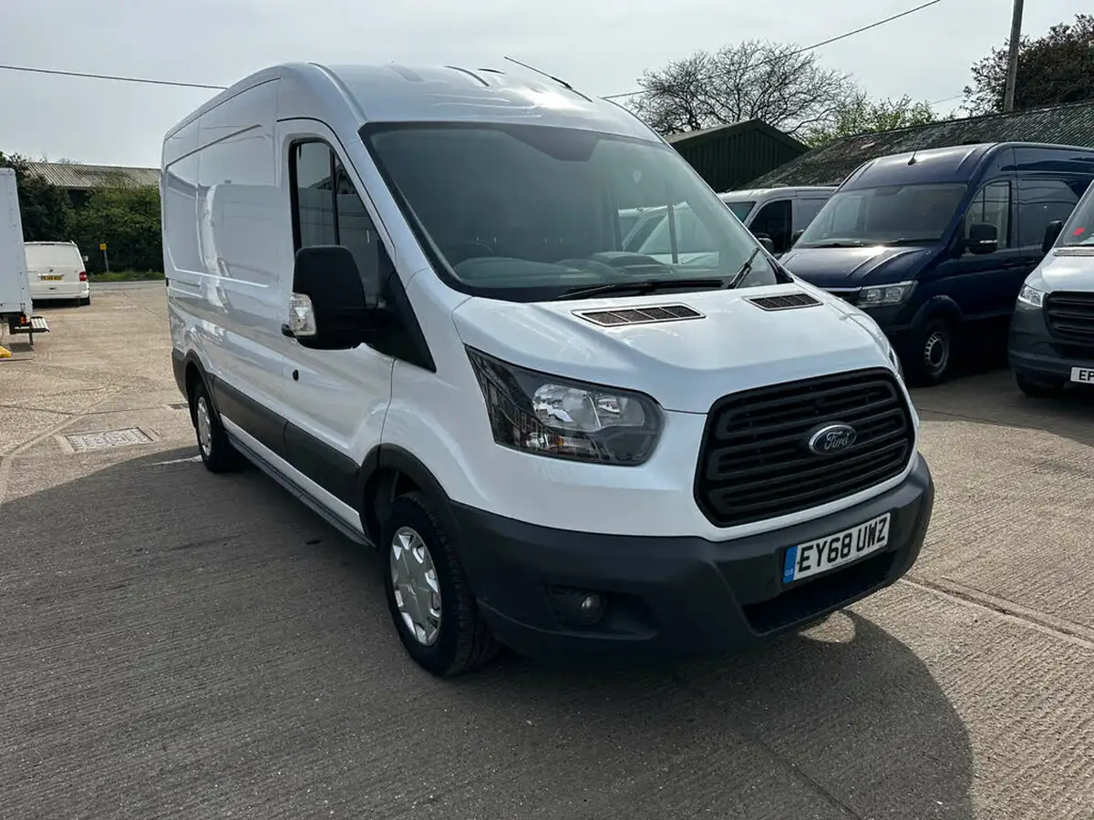 2018-ford-transit-20tdci-310-l2h2-130pseu6-big-1