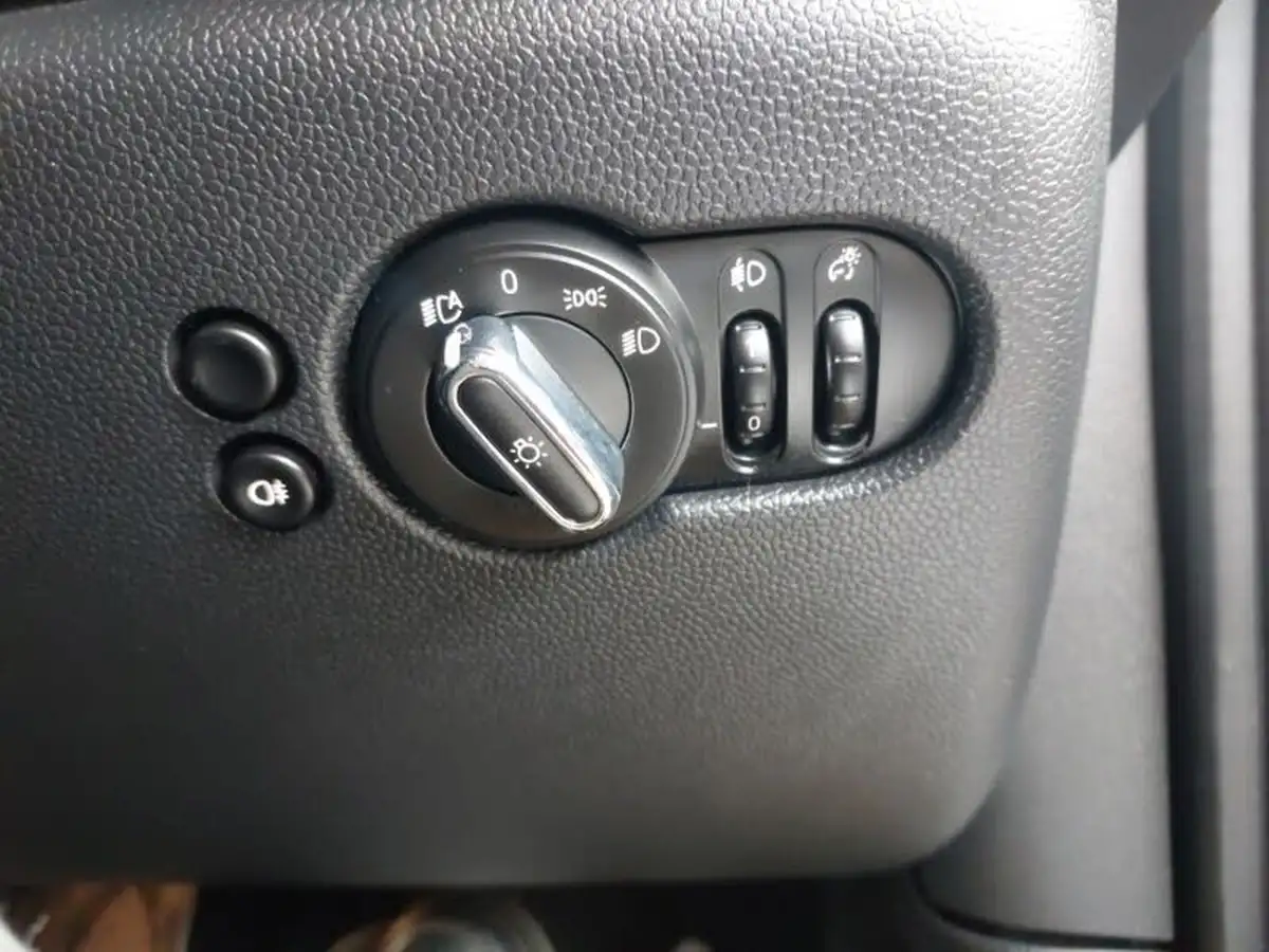 2022-mini-cooper-15-cooper-classic-hatchback-5d-auto-big-17
