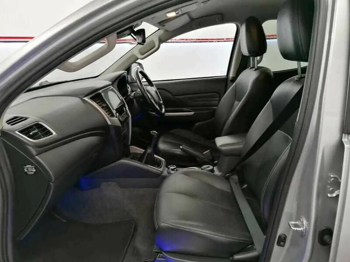 2020-mitsubishi-l200-22di-d-barbarian-big-12