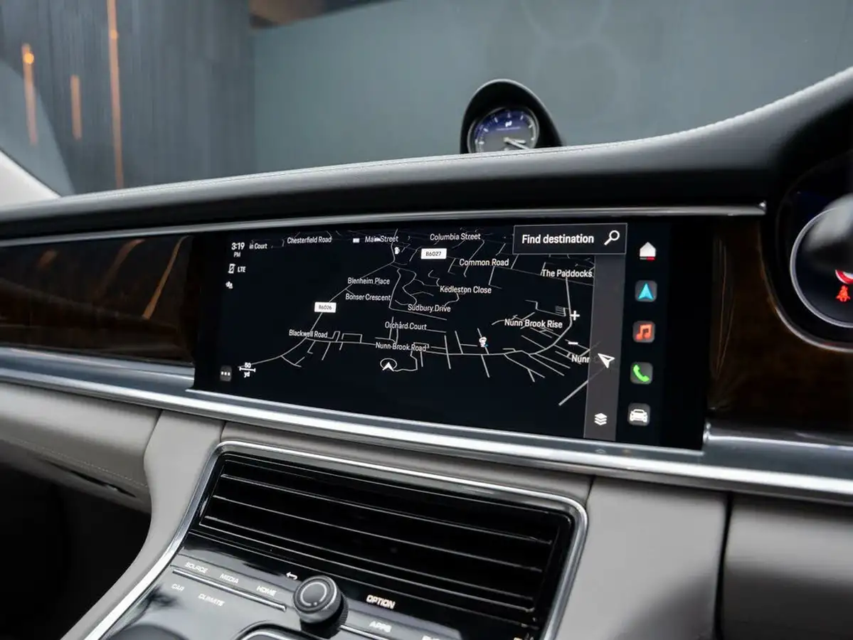 2022-porsche-panamera-30-4-e-hybrid-hatchback-big-17