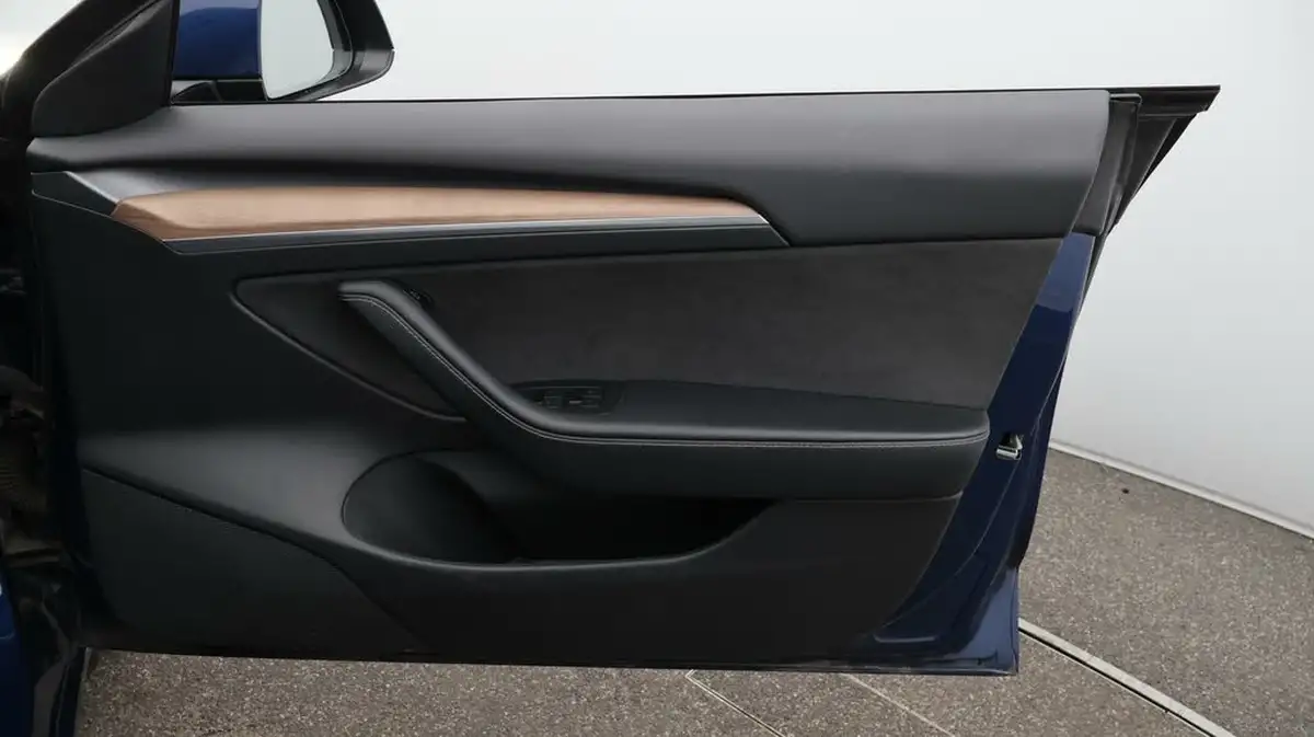 2021-tesla-model-3-e-standard-plus-big-15