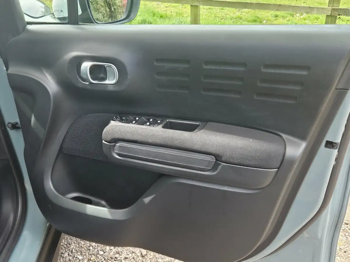 2021-citroen-c3-aircross-12-puretech-shine-plus-110ps-big-14