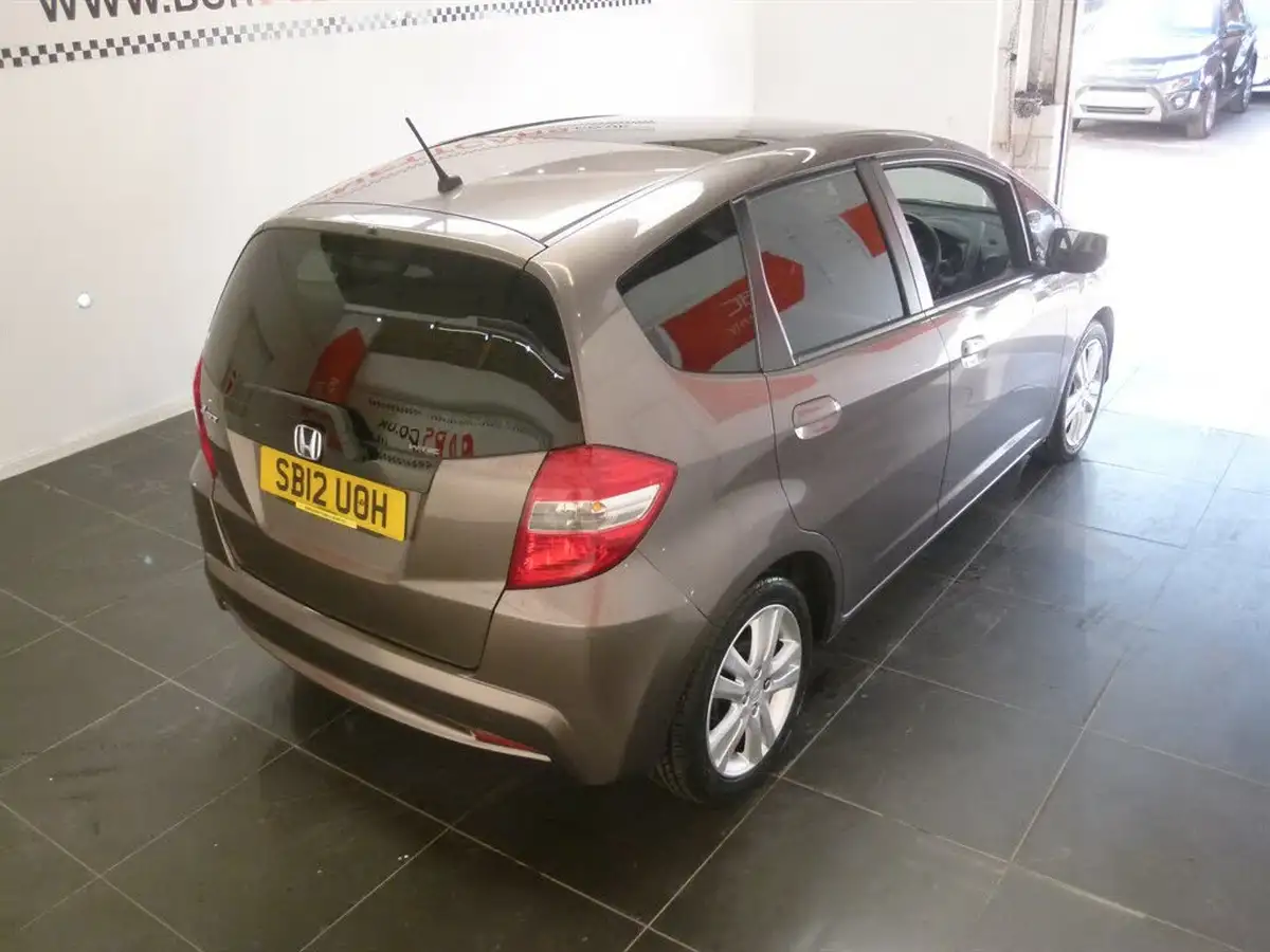 2012-honda-jazz-14-ex-big-24