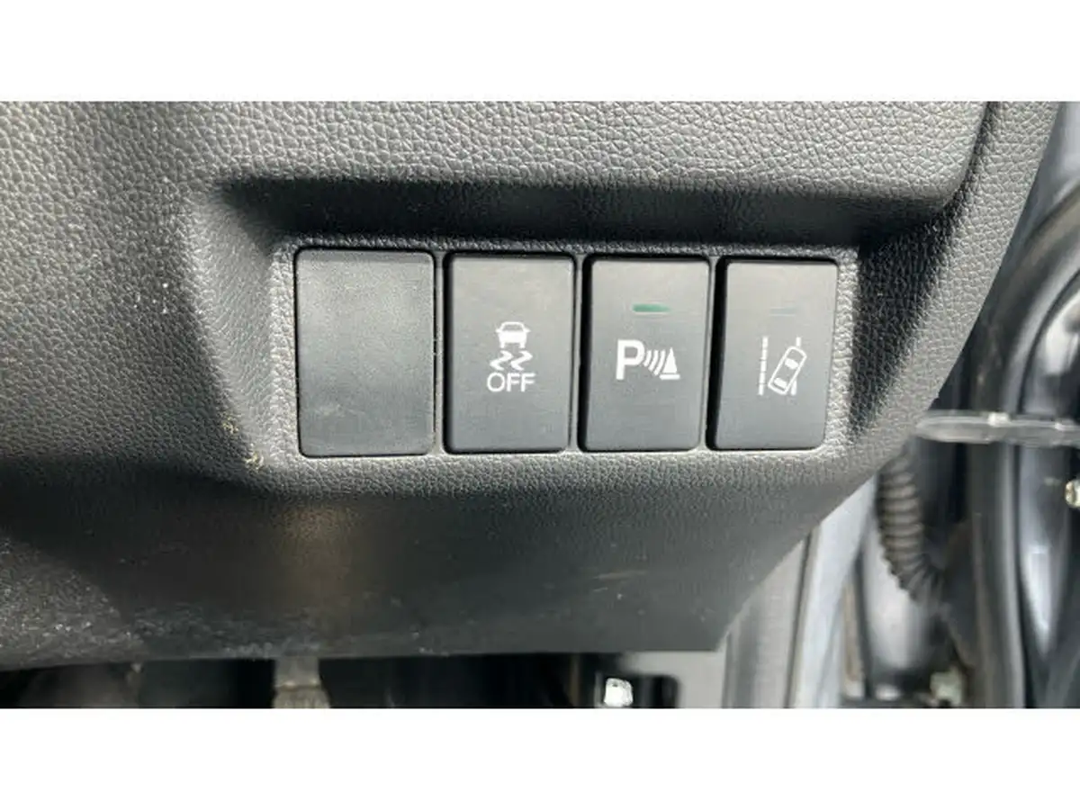 2019-honda-jazz-15-i-vtec-sport-big-22