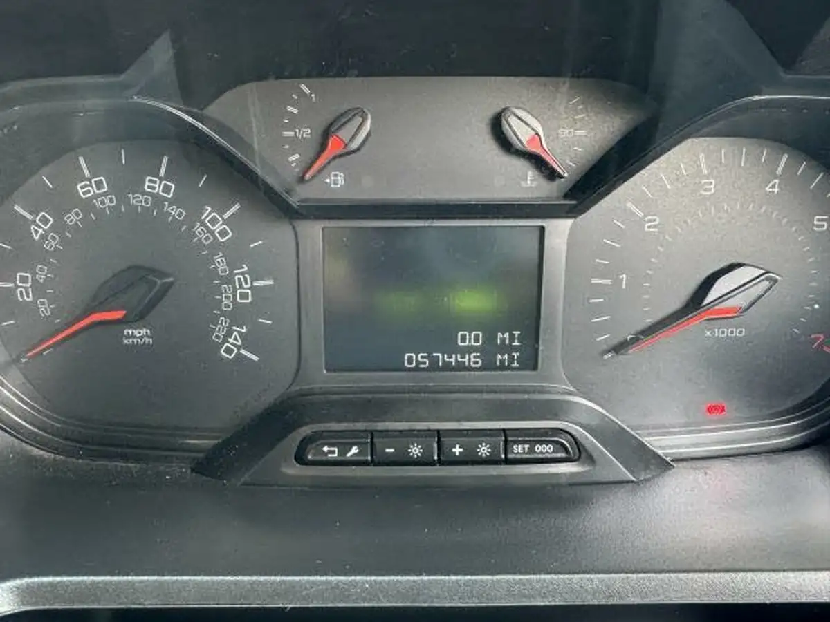 2021-peugeot-partner-15-bluehdi-1000-professional-100ps-eu6dt-panel-big-9