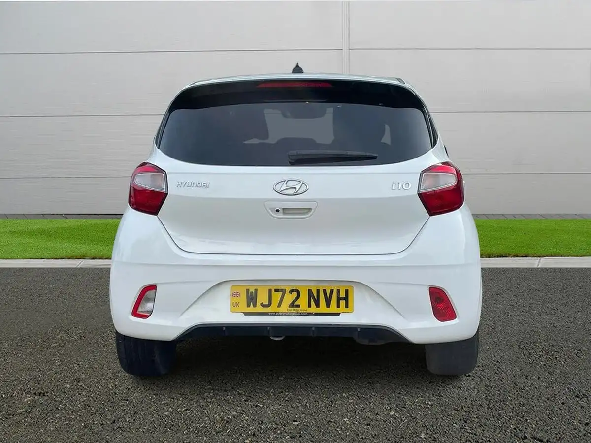 2022-hyundai-i10-10-premium-big-5