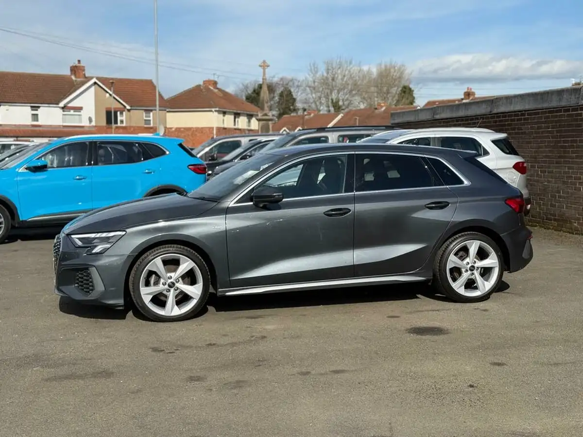 2023-audi-a3-10-30-tfsi-s-line-sportback-5d-tronic-big-5