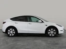 2022-tesla-model-y-e-long-range-small-4