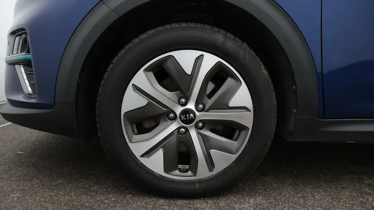 2021-kia-e-niro-ev-4-big-18