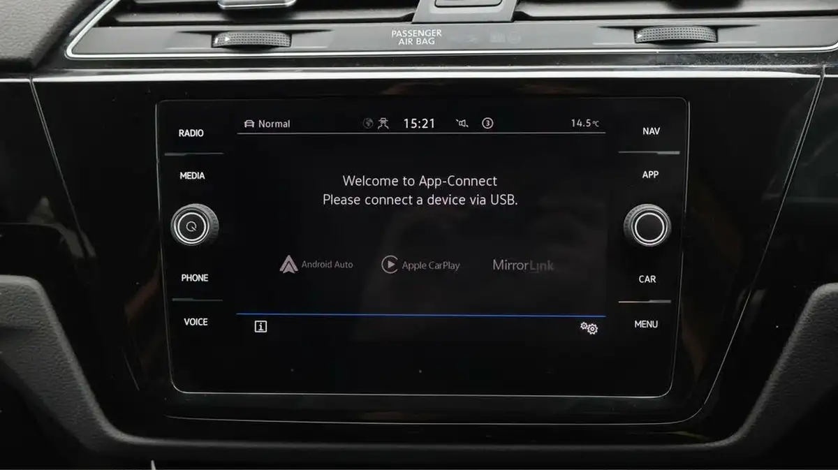 2021-volkswagen-touran-15-tsi-sel-dsg-big-27