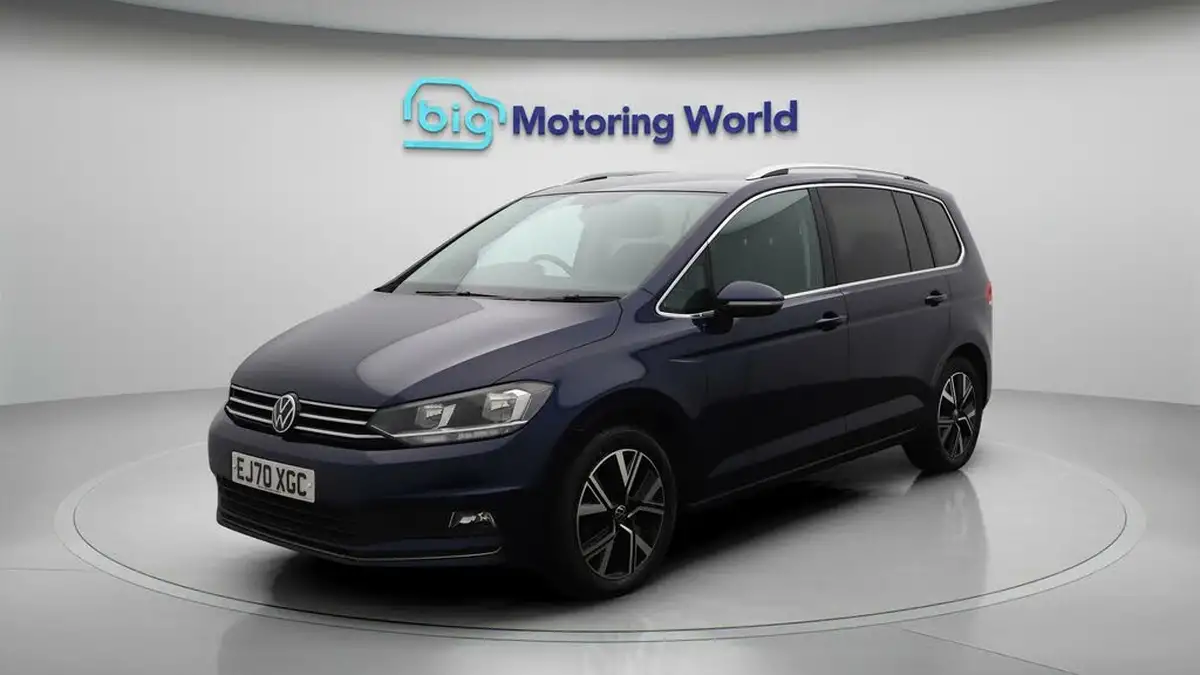 2021-volkswagen-touran-15-tsi-sel-dsg-big-3