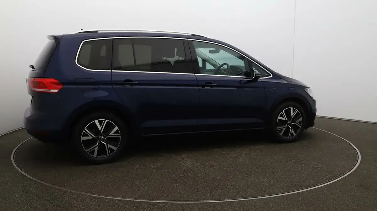2021-volkswagen-touran-15-tsi-sel-dsg-big-44