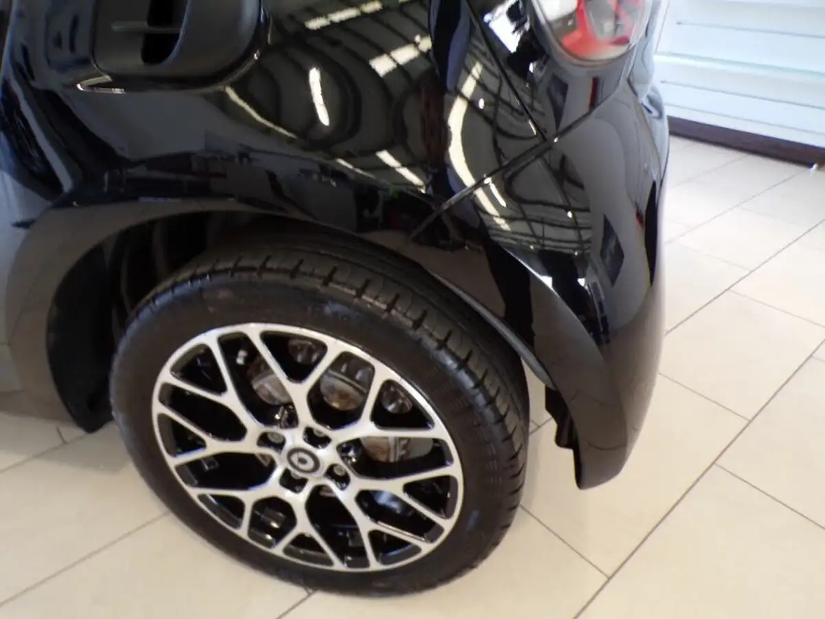 2020-smart-forfour-eq-prime-exclusive-big-10