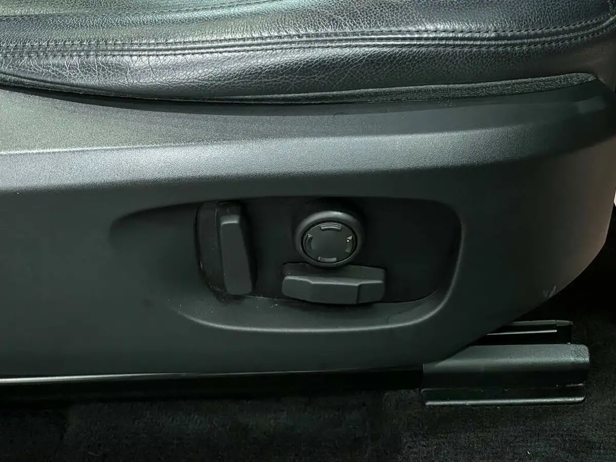2019-land-rover-discovery-sport-20td4-landmark-big-26