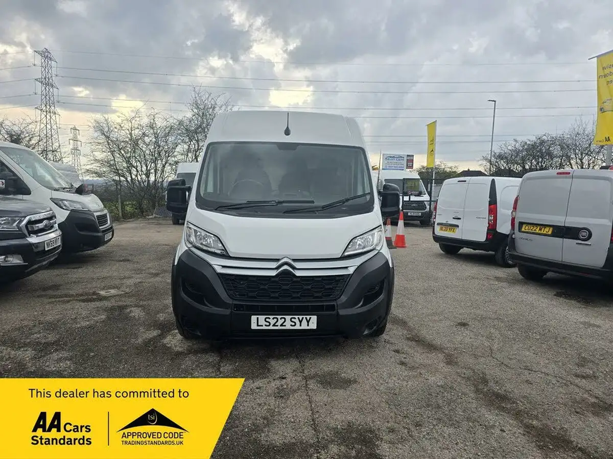 2022-citroen-relay-22bluehdi-35-l4h2-heavy-enterprise-big-1