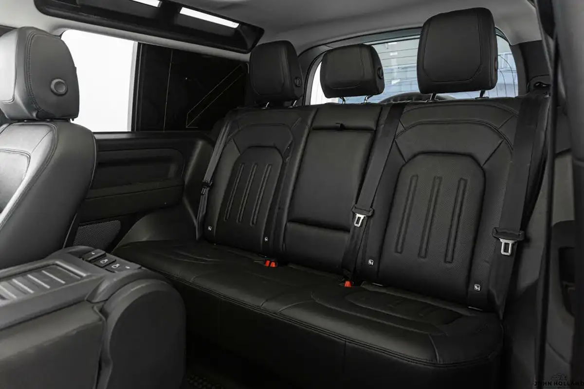 2021-land-rover-90-defender-30-d250-first-edition-big-24