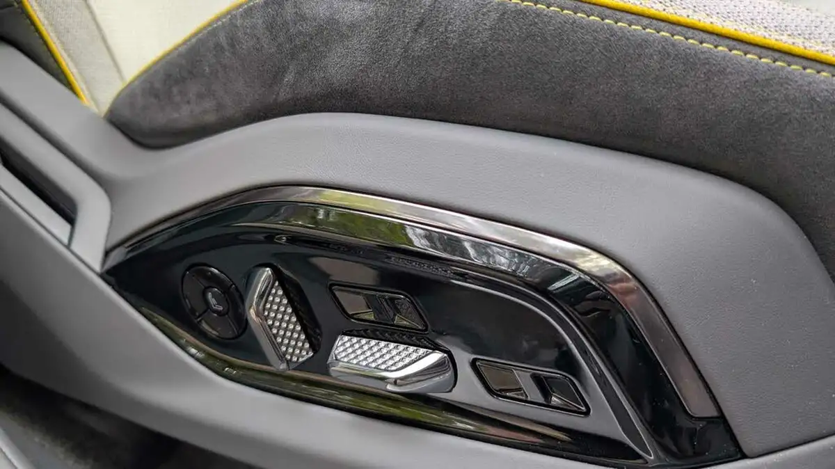 2024-lotus-eletre-e-s-big-13