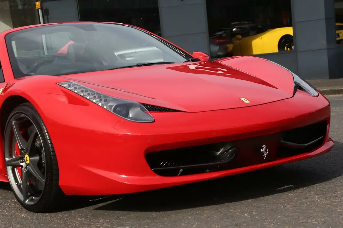 2015-ferrari-458-45-italia-big-34