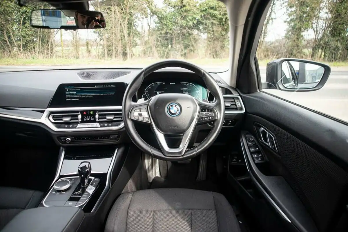 2021-bmw-3-series-20-330e-se-pro-touring-5d-big-9