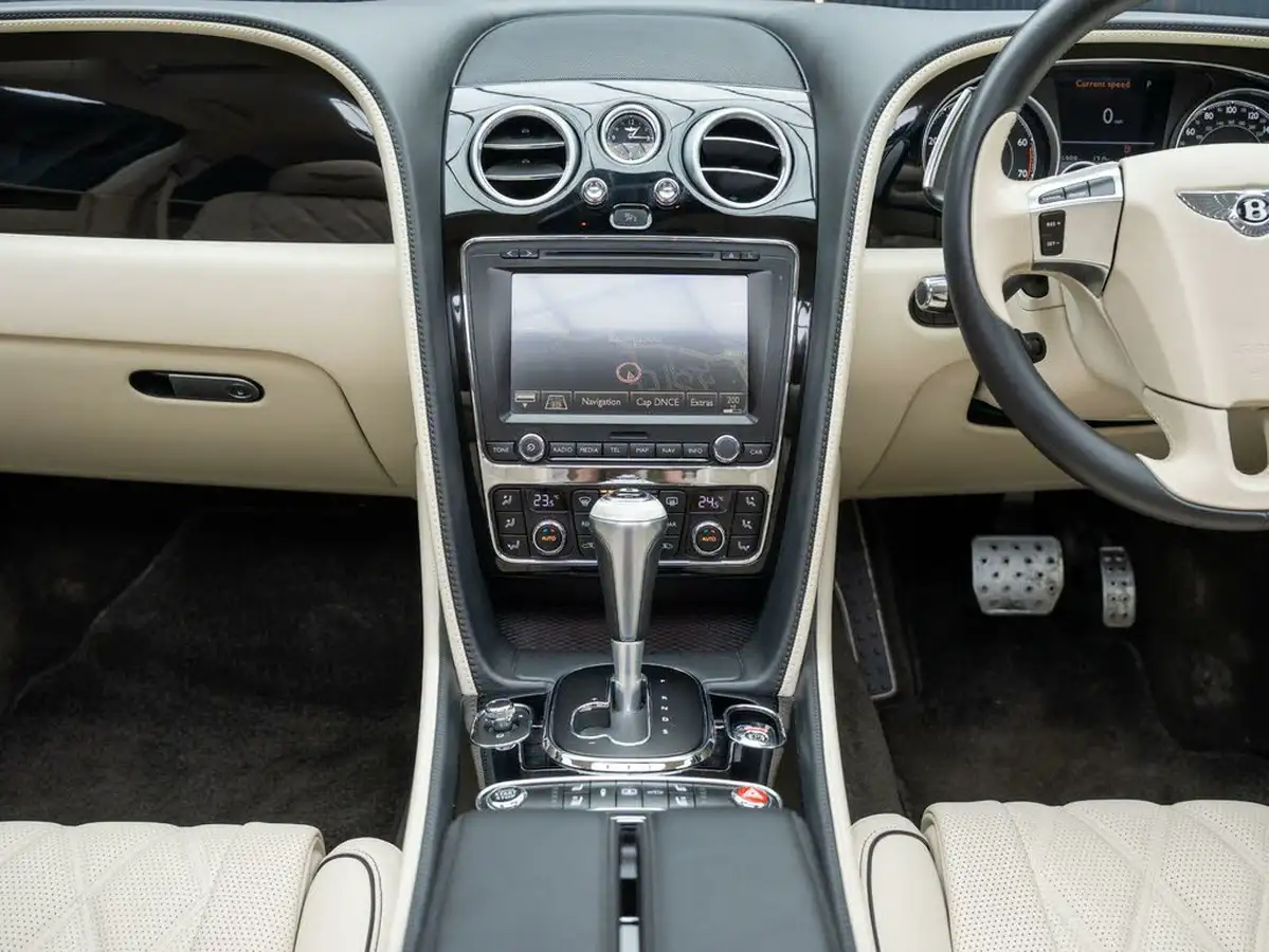 2016-bentley-flying-spur-60-big-39