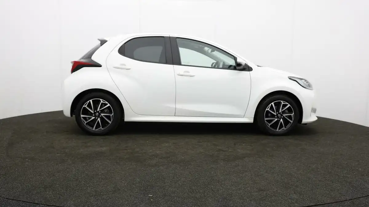 2022-toyota-yaris-15-vvt-i-design-big-31