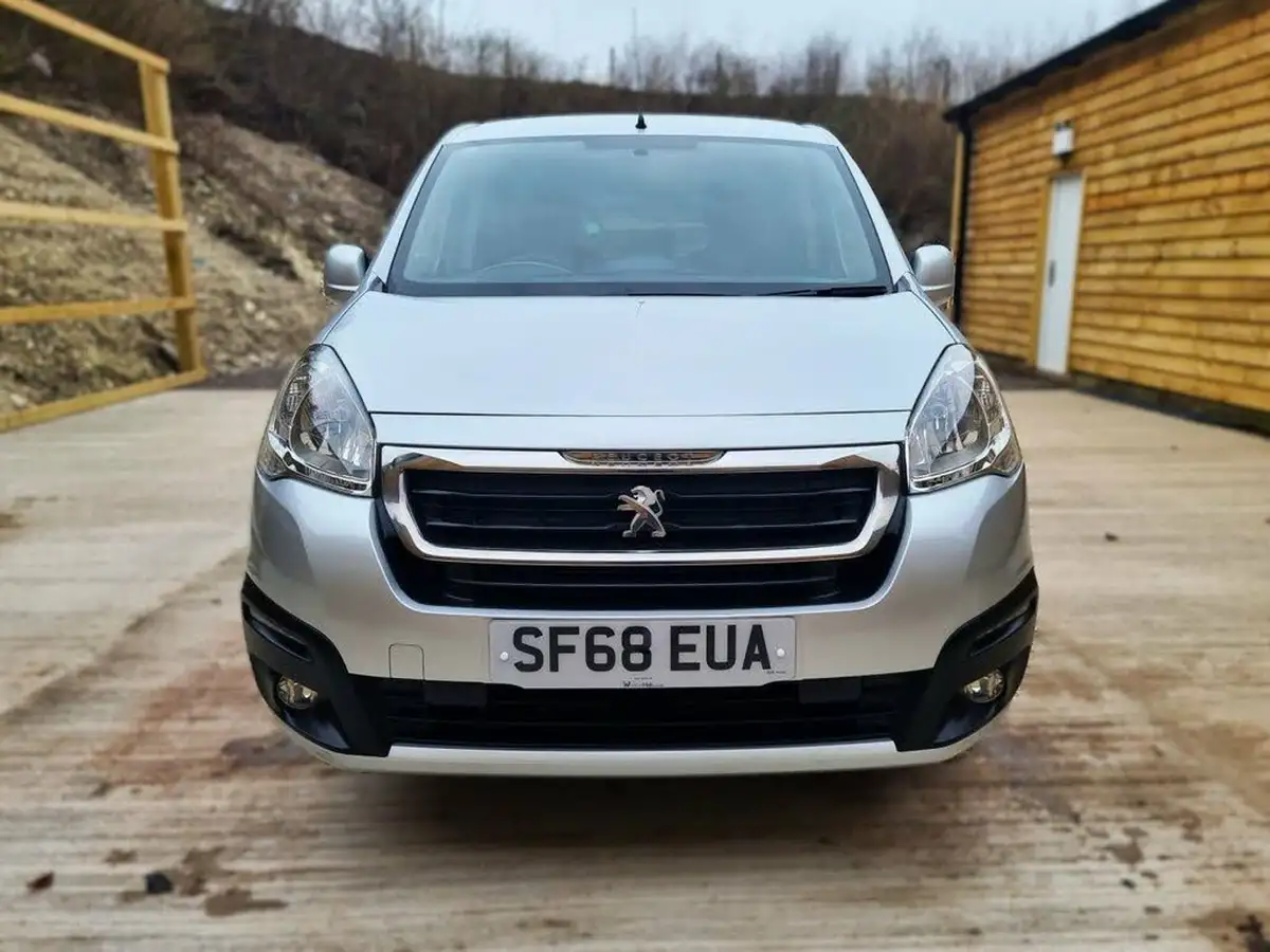 2018-peugeot-partner-big-12