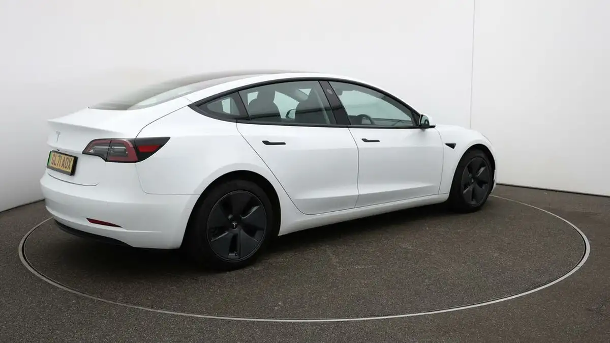2021-tesla-model-3-e-standard-plus-big-44
