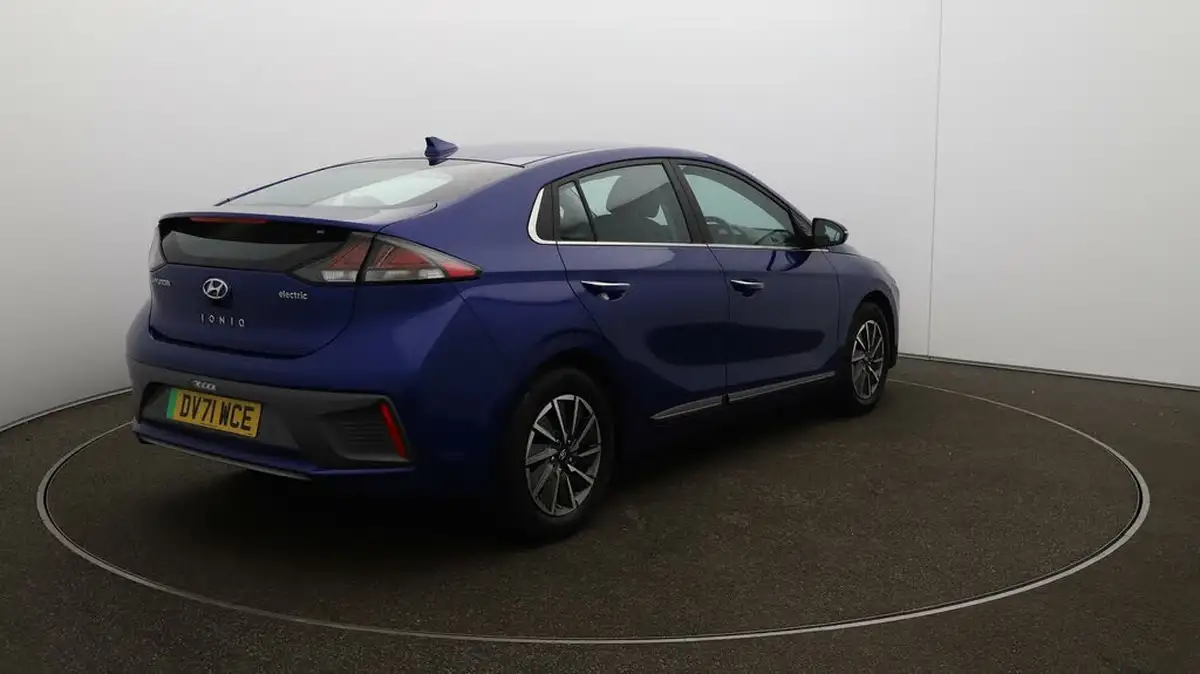 2022-hyundai-ioniq-e-premium-electric-big-48