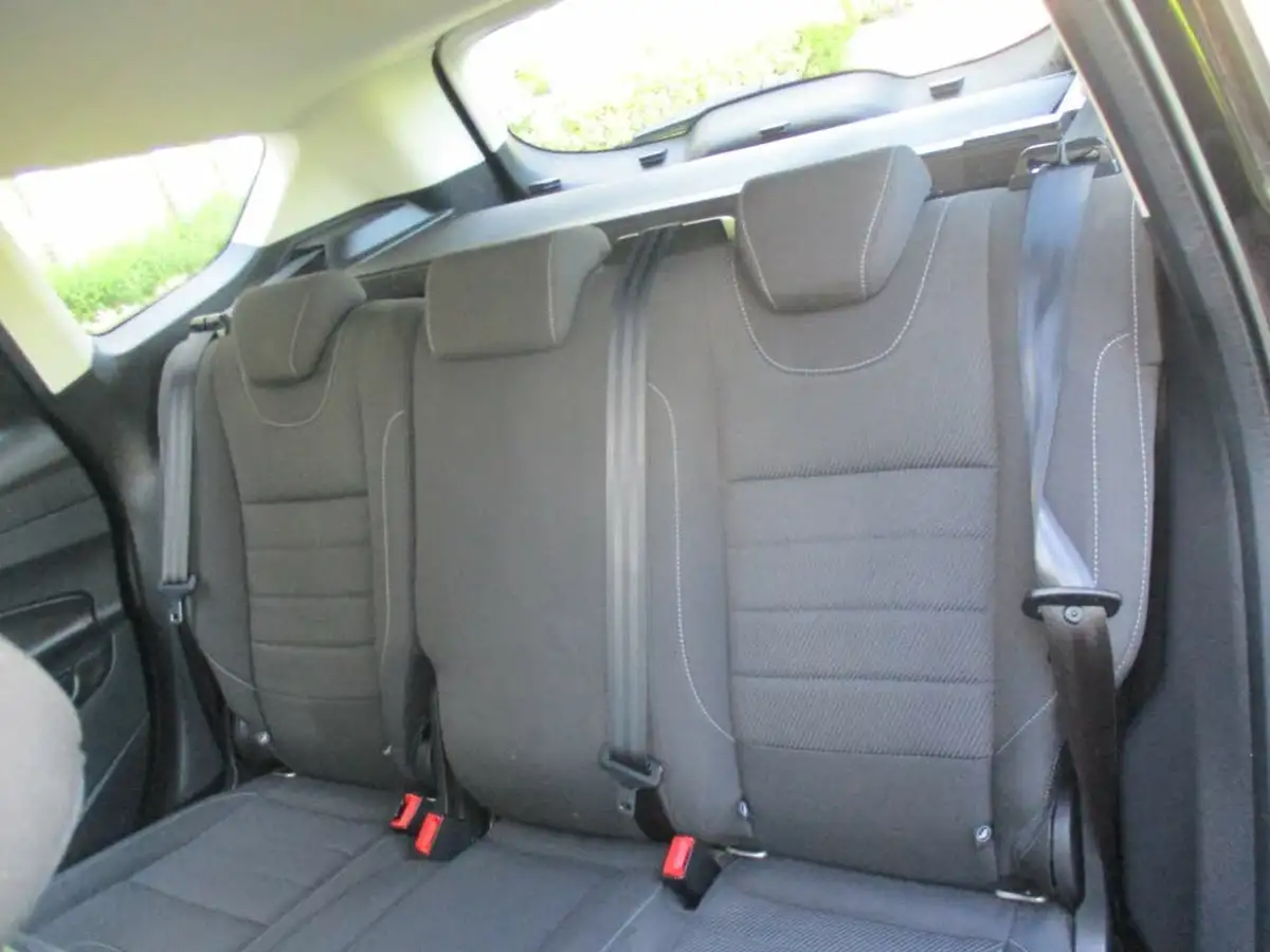 2016-ford-kuga-15t-zetec-150ps-big-27