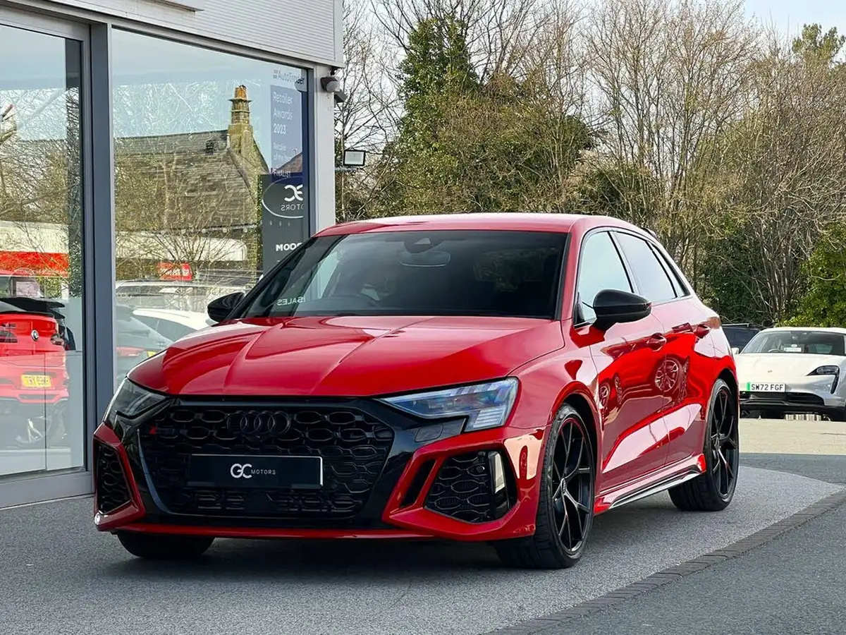 2024-audi-rs3-25-tfsi-carbon-black-sportback-5d-big-1