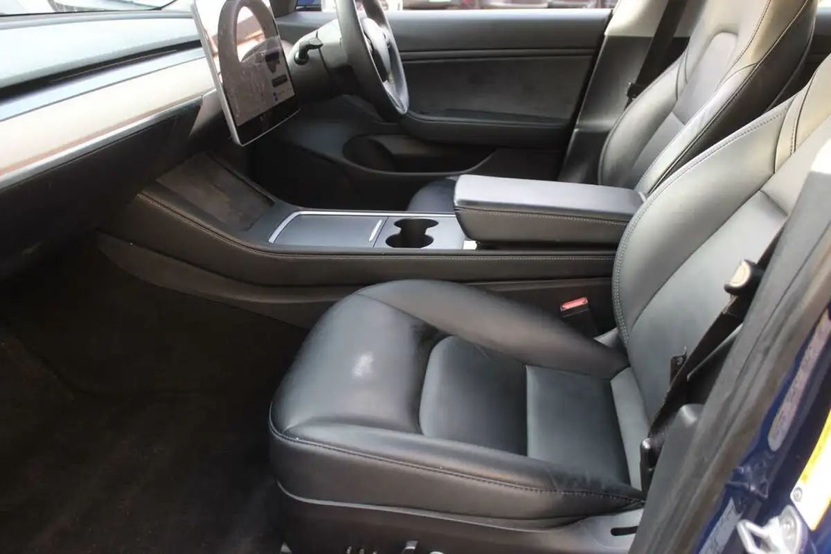 2020-tesla-model-3-e-long-range-big-25