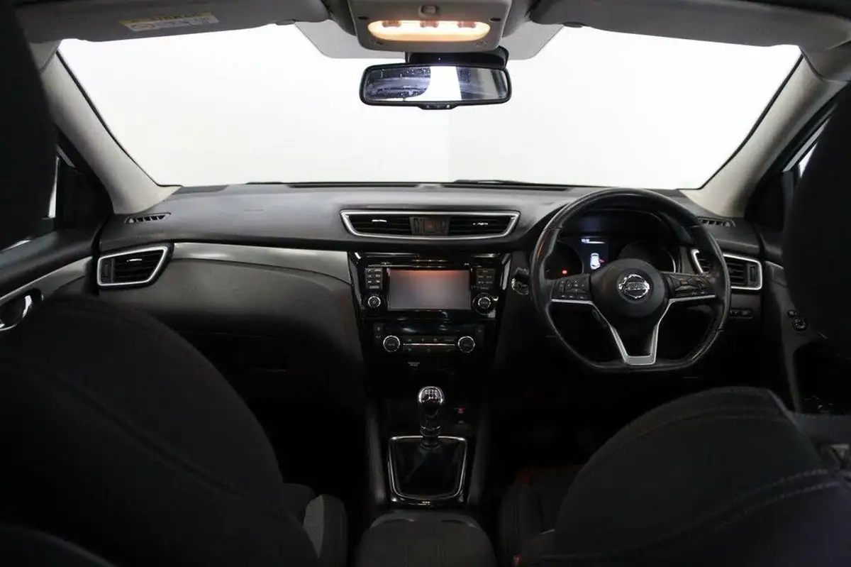 2017-nissan-qashqai-15dci-n-connecta-big-28