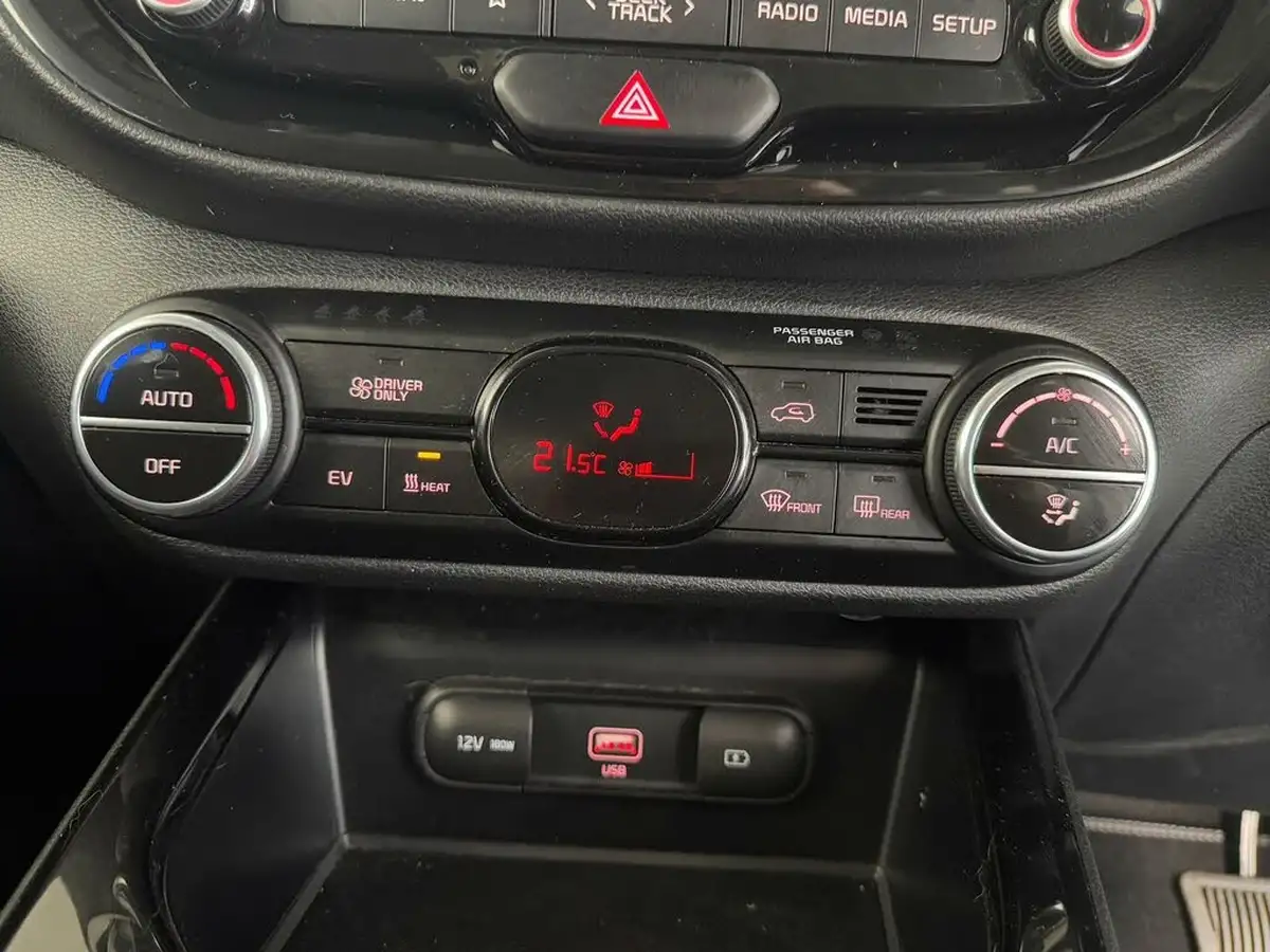 2022-kia-soul-ev-maxx-big-28