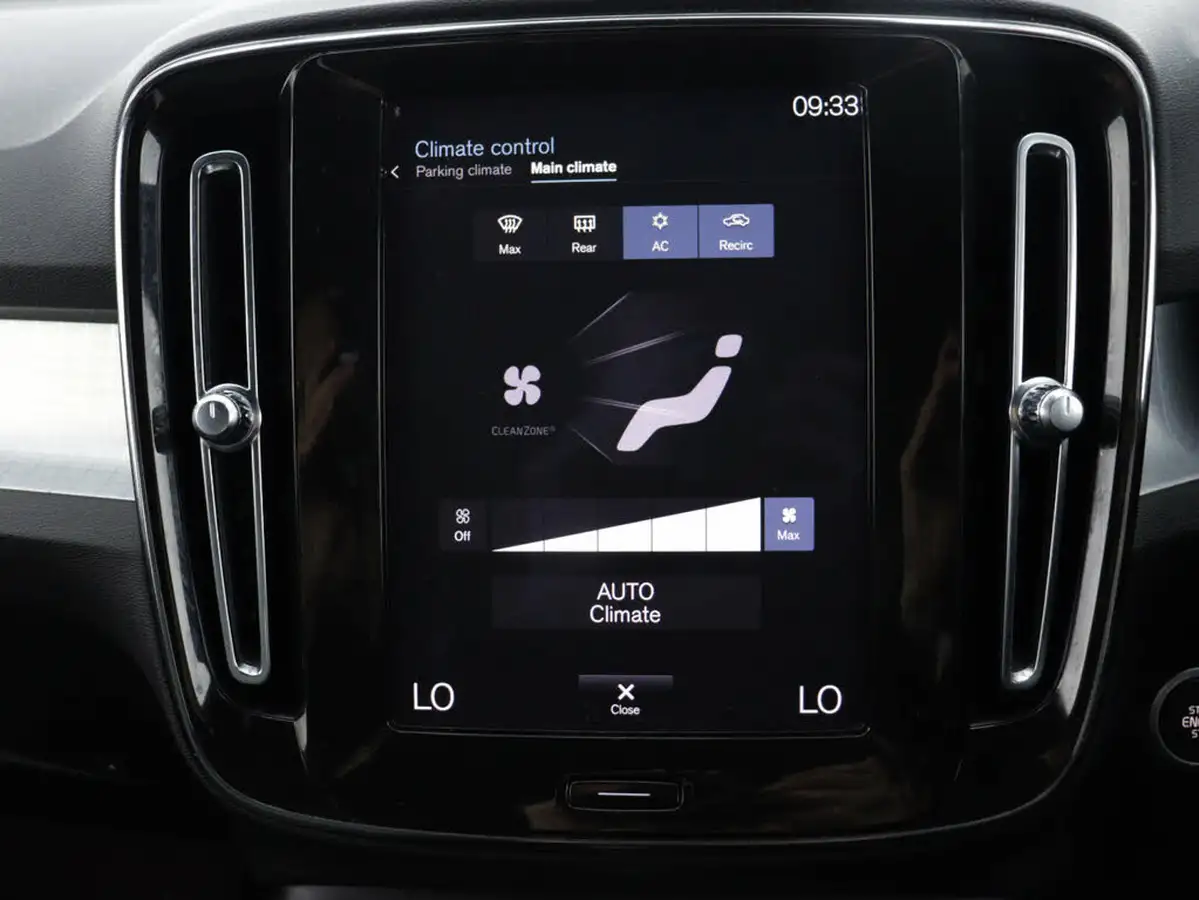 2020-volvo-xc40-15-t3-momentum-big-21