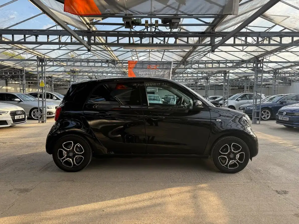 2015-smart-forfour-09-prime-premiumss-big-3