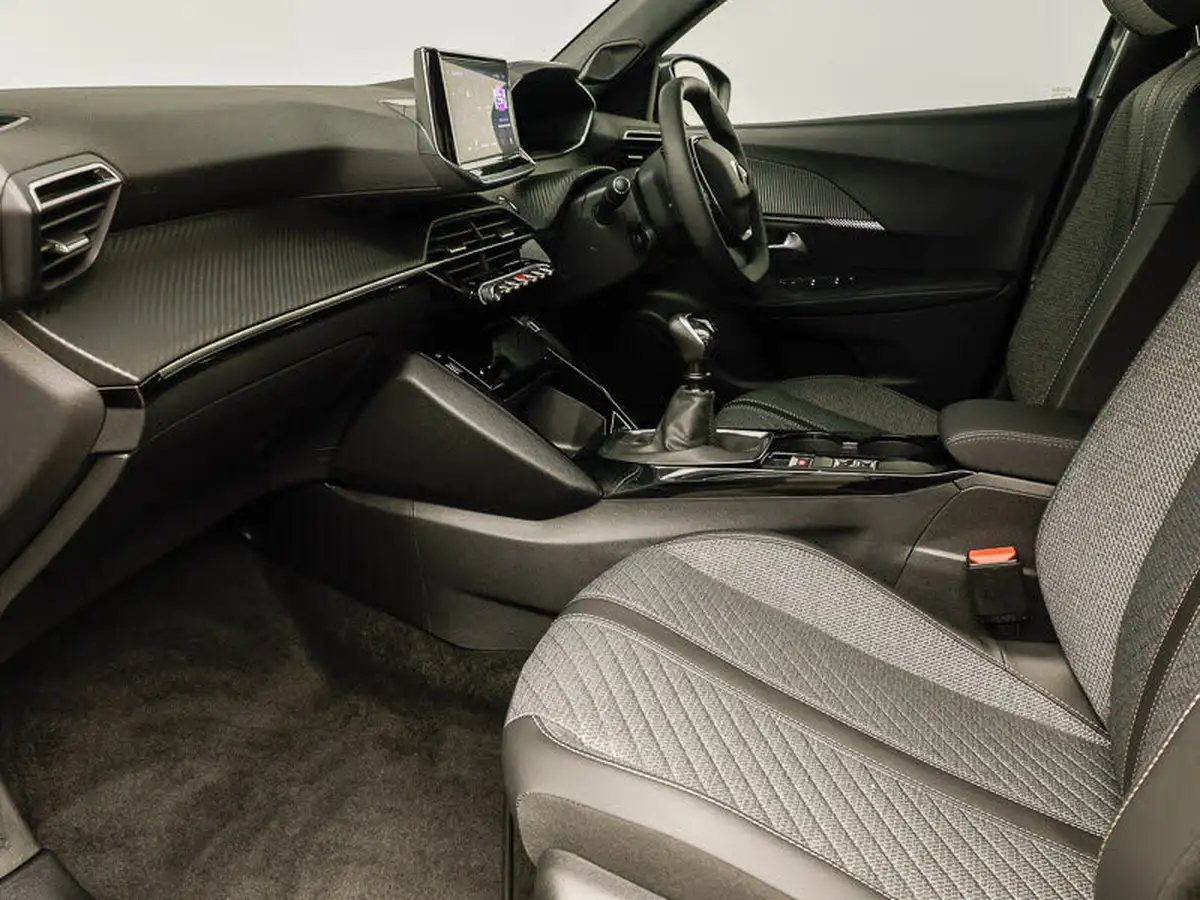 2024-peugeot-2008-suv-12-puretech-allure-130ps-big-4
