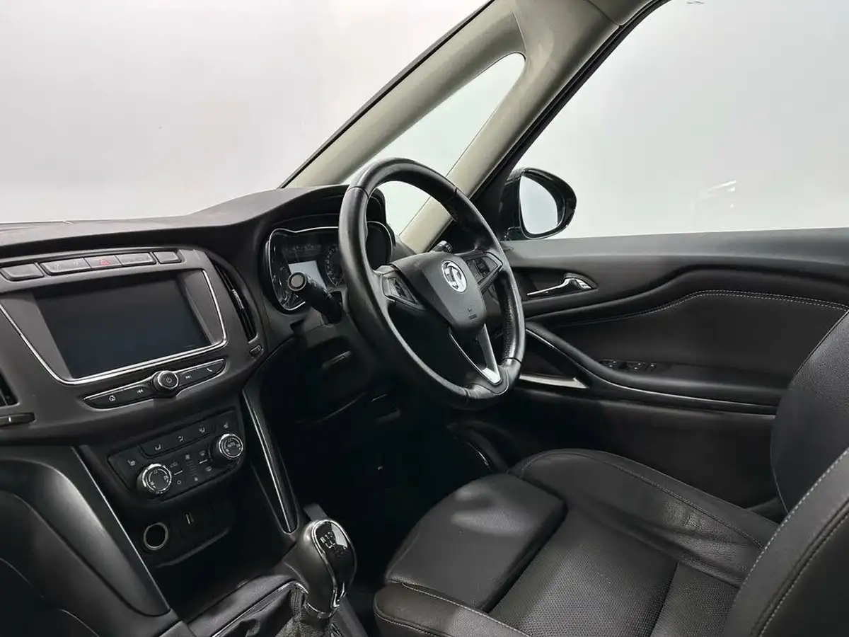 2017-vauxhall-zafira-tourer-14i-16v-turbo-elite-nav-big-25