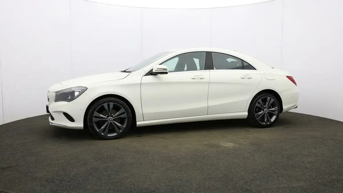 2017-mercedes-benz-cla-16-cla-180-sport-coupe-4d-big-25