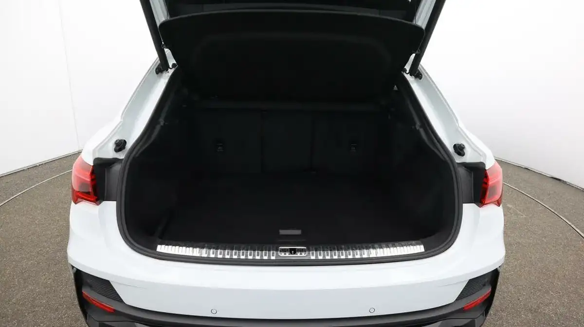 2022-audi-q3-15-35-tfsi-black-edition-cod-sportback-s-tronic-big-17