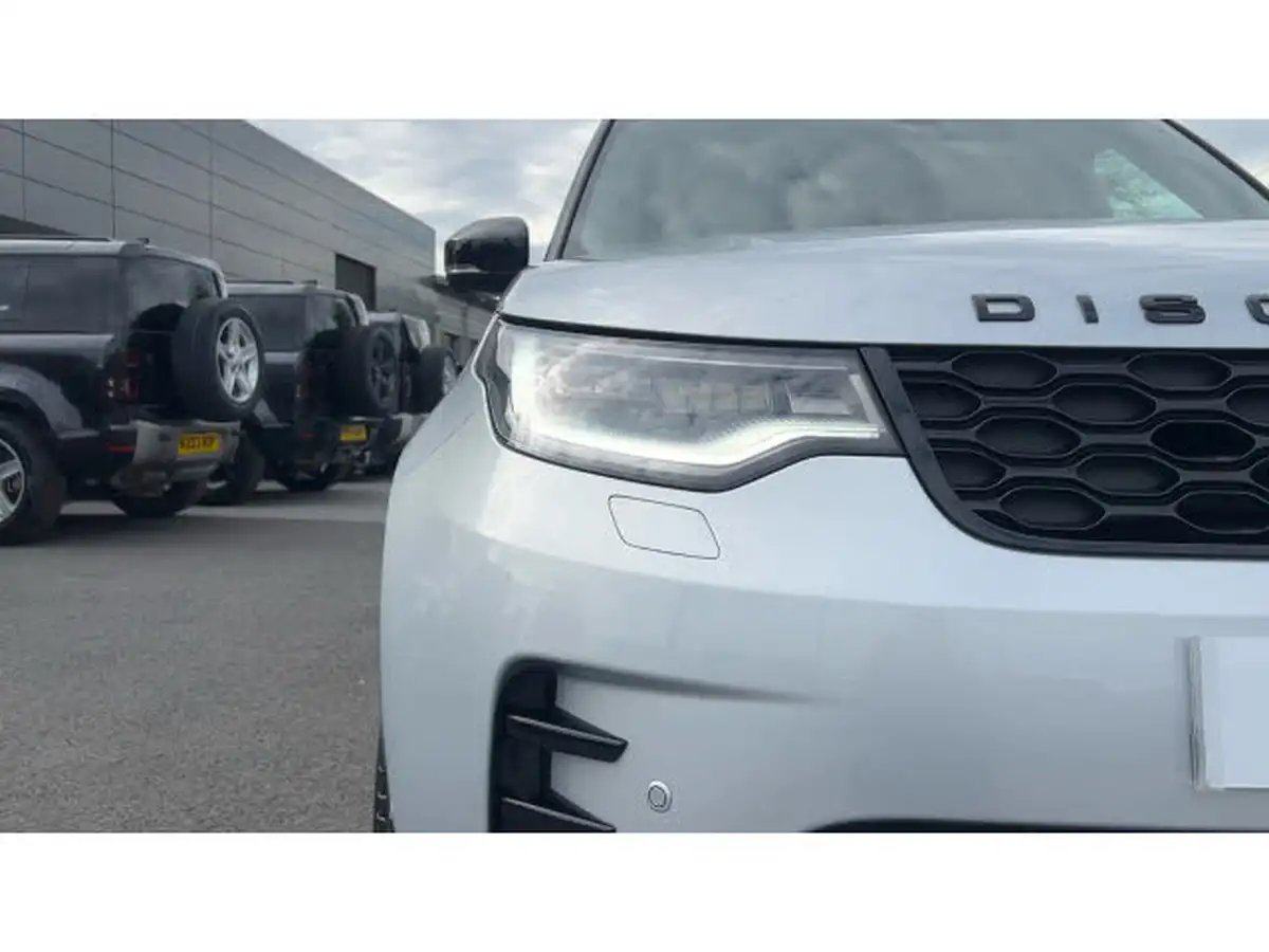2023-land-rover-discovery-30-d300-dynamic-hse-big-29