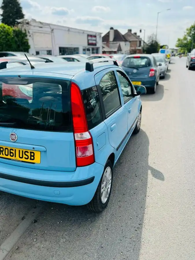 2011-fiat-panda-12-dynamic-big-11