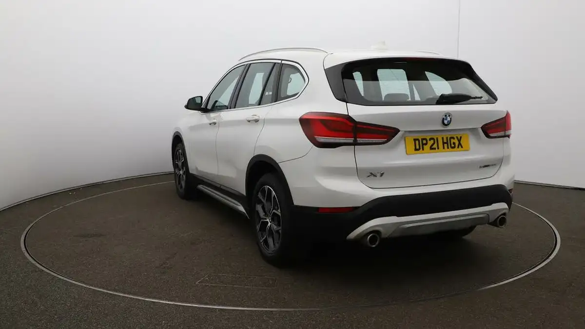 2021-bmw-x1-20-sdrive20i-xline-big-53