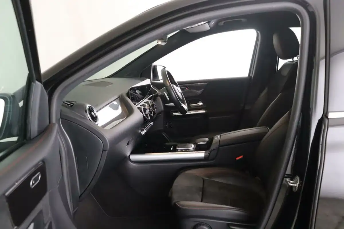 2021-mercedes-benz-b-class-13-b250e-amg-line-executive-big-10