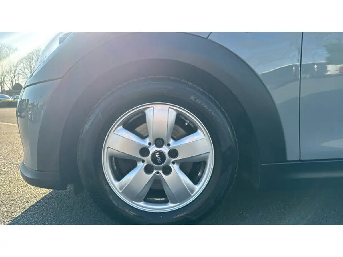 2022-mini-cooper-15-cooper-classic-hatchback-3d-big-6